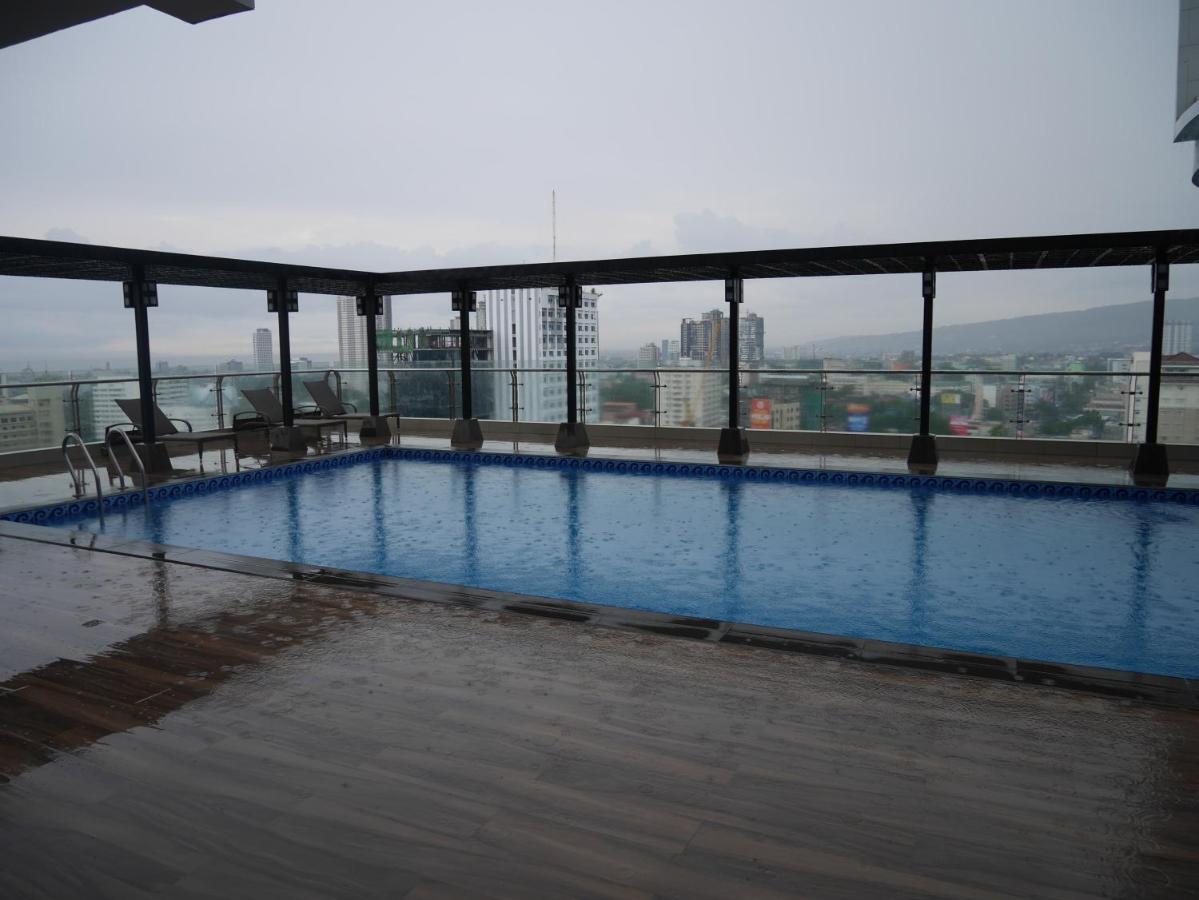 Trillium Residences Ayala Cebu Εξωτερικό φωτογραφία